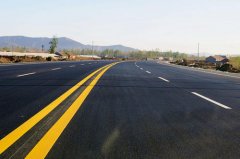 办理公路工程项目施工许可需要哪些资料？